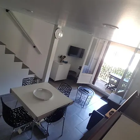 T3 - Au Calme - Climatise - Plages A Pied Apartment